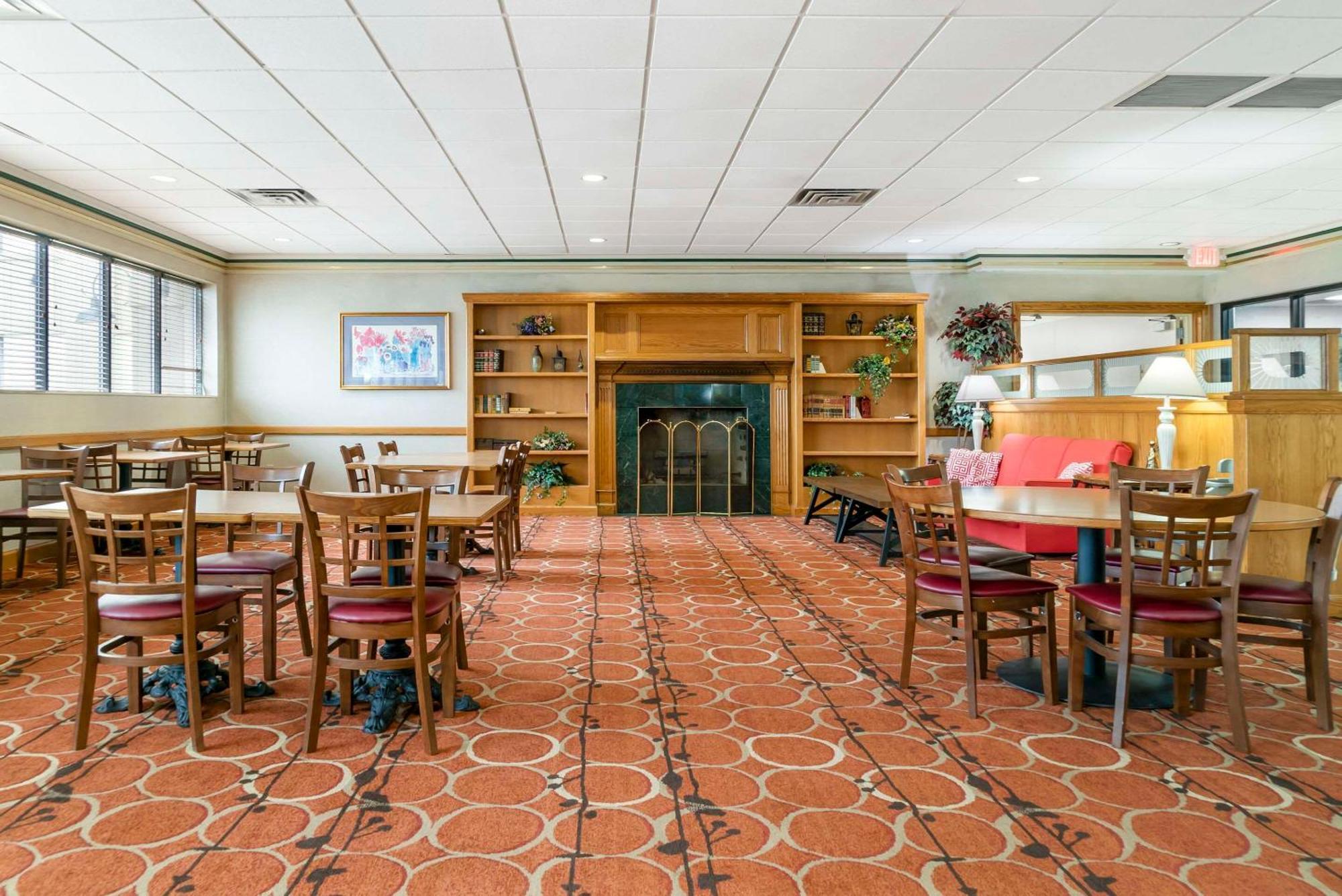 Quality Inn & Suites Monroe Exterior foto